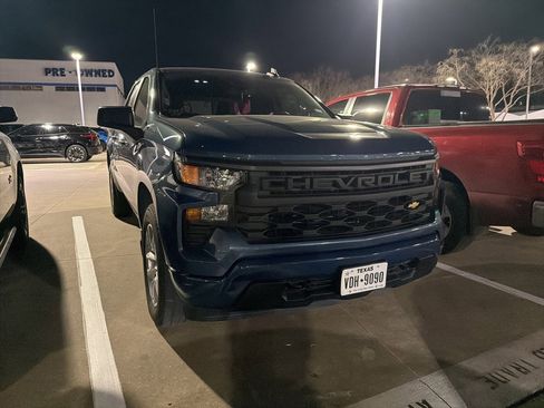 Used 2024 Chevrolet Silverado 1500 Custom image 2