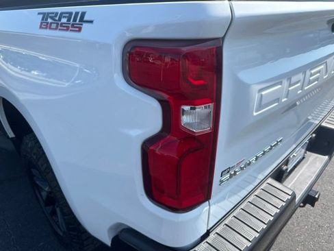 Used 2020 Chevrolet Silverado 1500 LT Trail Boss AWD/4WD image 10