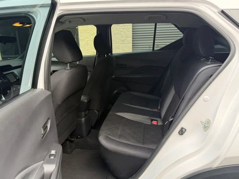 Used 2019 Nissan Kicks S FWD image 28