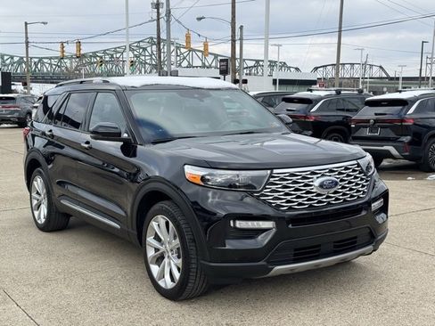 Used 2022 Ford Explorer Platinum w/ Equipment Group 601A image 7
