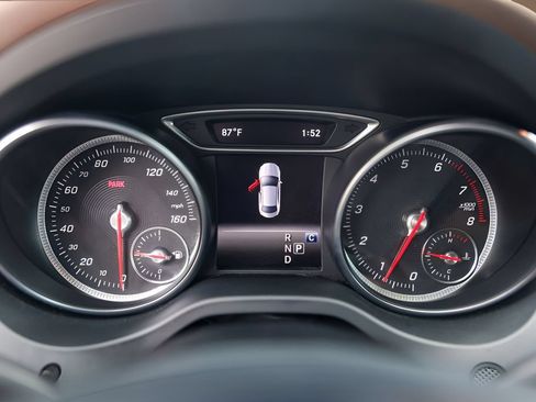 Used 2018 Mercedes-Benz CLA 250 image 11