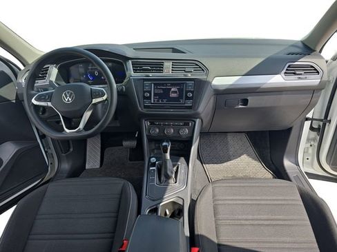 Used 2023 Volkswagen Tiguan S image 9