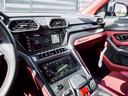Used 2024 Lamborghini Urus S AWD/4WD image 68