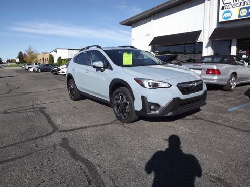 Used 2022 Subaru Crosstrek 2.5i Limited w/ Moonroof Package 2 image 7
