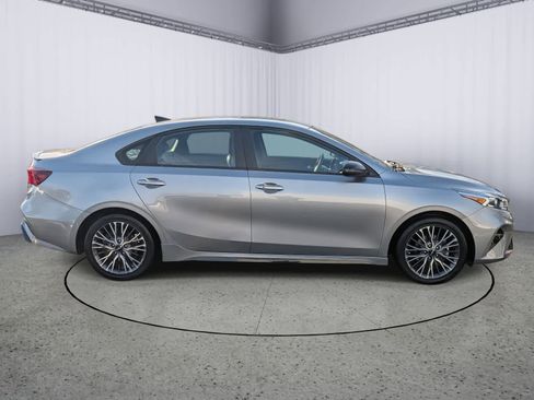 Used 2023 Kia Forte GT-Line w/ GT-Line Premium Package image 2