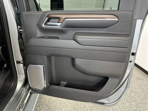 Used 2024 Chevrolet Silverado 2500 High Country w/ Technology Package image 19