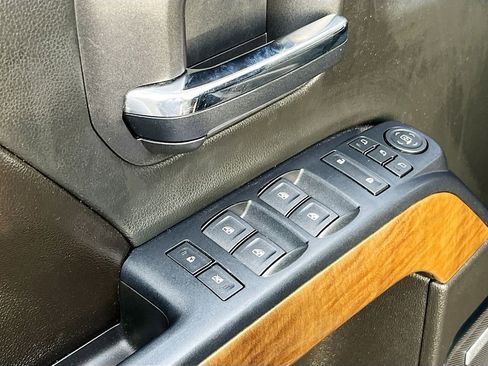 Used 2017 Chevrolet Silverado 2500 LTZ w/ Duramax Plus Package image 18