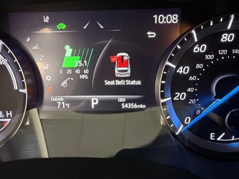 Used 2022 Toyota Highlander XLE AWD/4WD image 24