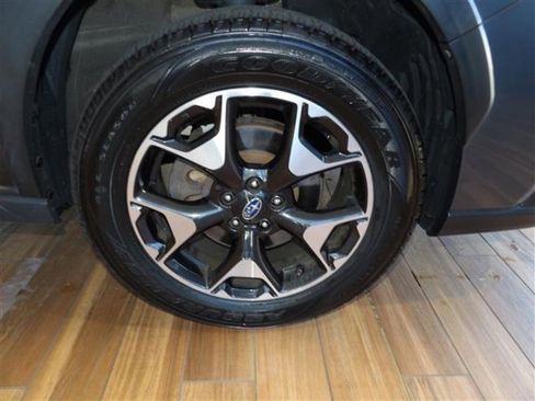 Used 2020 Subaru Crosstrek 2.0i Premium image 4