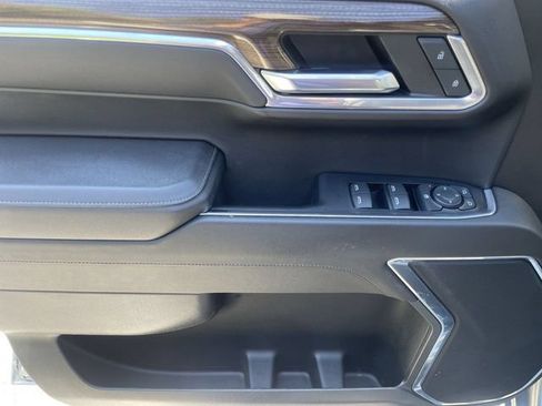 Used 2023 Chevrolet Silverado 1500 LT AWD/4WD image 13