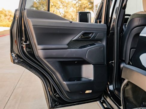 Used 2025 Lexus GX 550 image 90