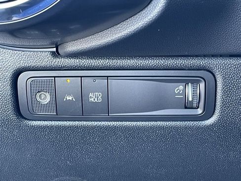 New 2026 Chevrolet Equinox EV LT image 25