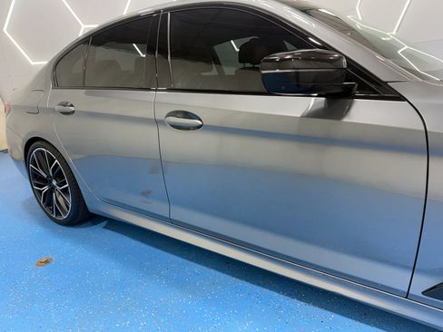 Used 2023 BMW M550i xDrive w/ Premium Enhanced Package image 12