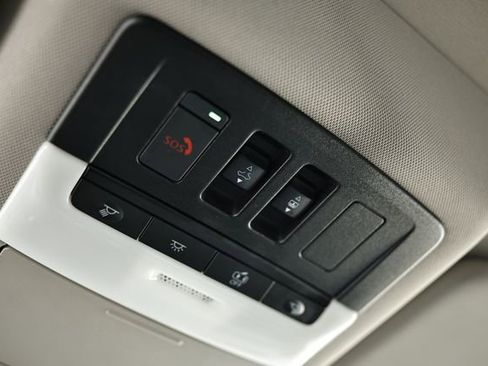 Used 2023 Nissan Rogue SL w/ SL Premium Package image 43