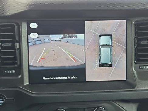 New 2025 Ford Bronco Badlands image 23