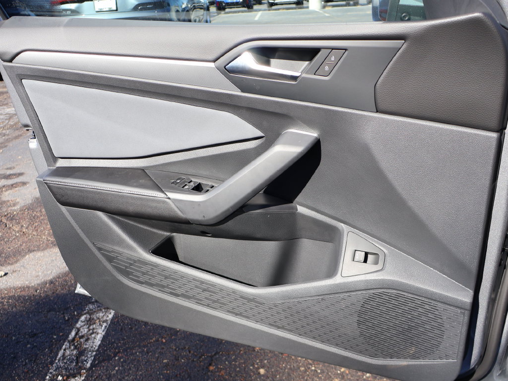 Certified 2026 Volkswagen Jetta SE FWD image 36