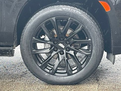 Used 2022 Cadillac Escalade Sport Platinum w/ LPO, ONYX Package image 9