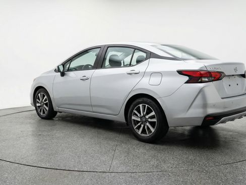 Used 2025 Nissan Versa SV FWD image 6