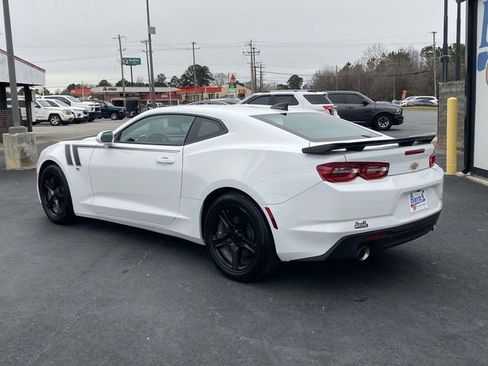 Used 2023 Chevrolet Camaro LT image 3