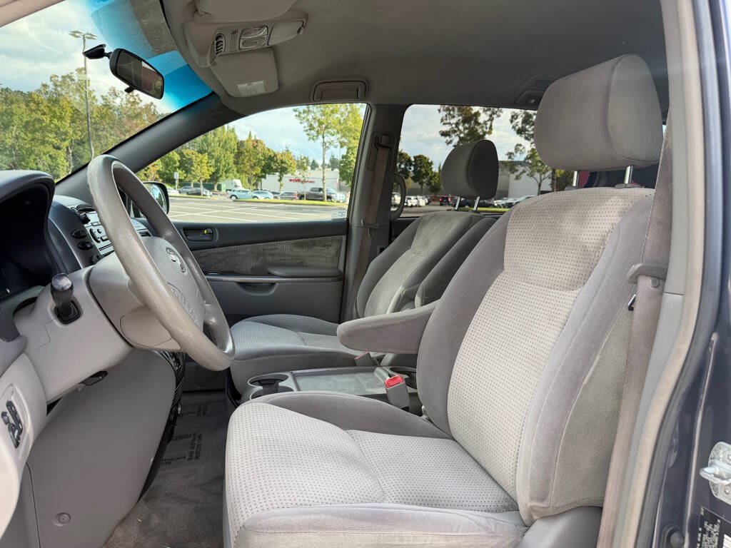 Used 2007 Toyota Sienna CE FWD image 8