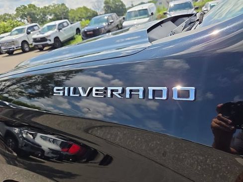 Used 2024 Chevrolet Silverado 1500 LT AWD/4WD image 31