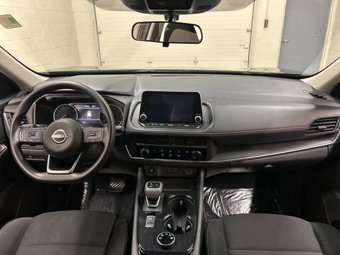 Used 2024 Nissan Rogue S image 18