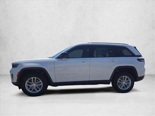 New 2026 Jeep Grand Cherokee Laredo RWD image 5