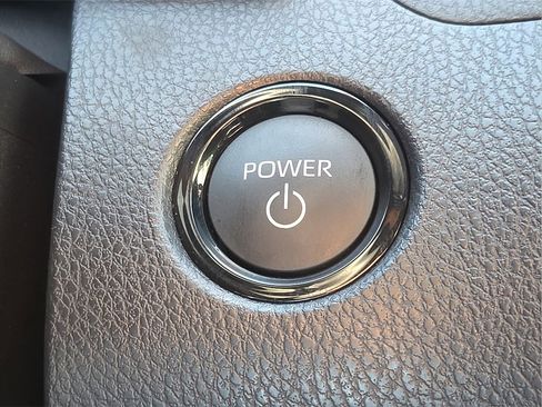 Certified 2025 Toyota Camry SE image 23