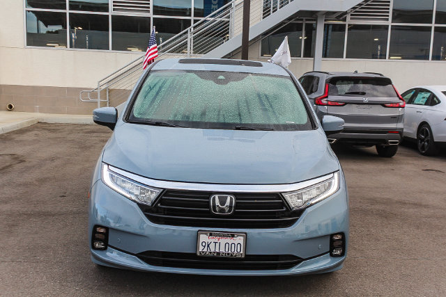 Used 2024 Honda Odyssey Elite image 2
