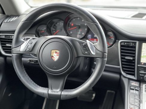 Used 2016 Porsche Panamera 4 Edition image 27