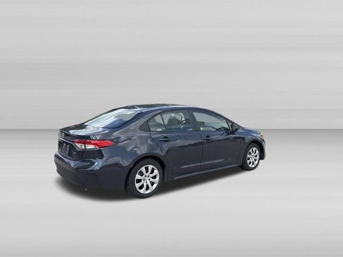Used 2025 Toyota Corolla LE FWD image 5