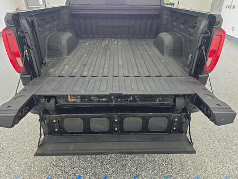 Used 2022 GMC Sierra 1500 Denali w/ Denali Reserve Package image 23