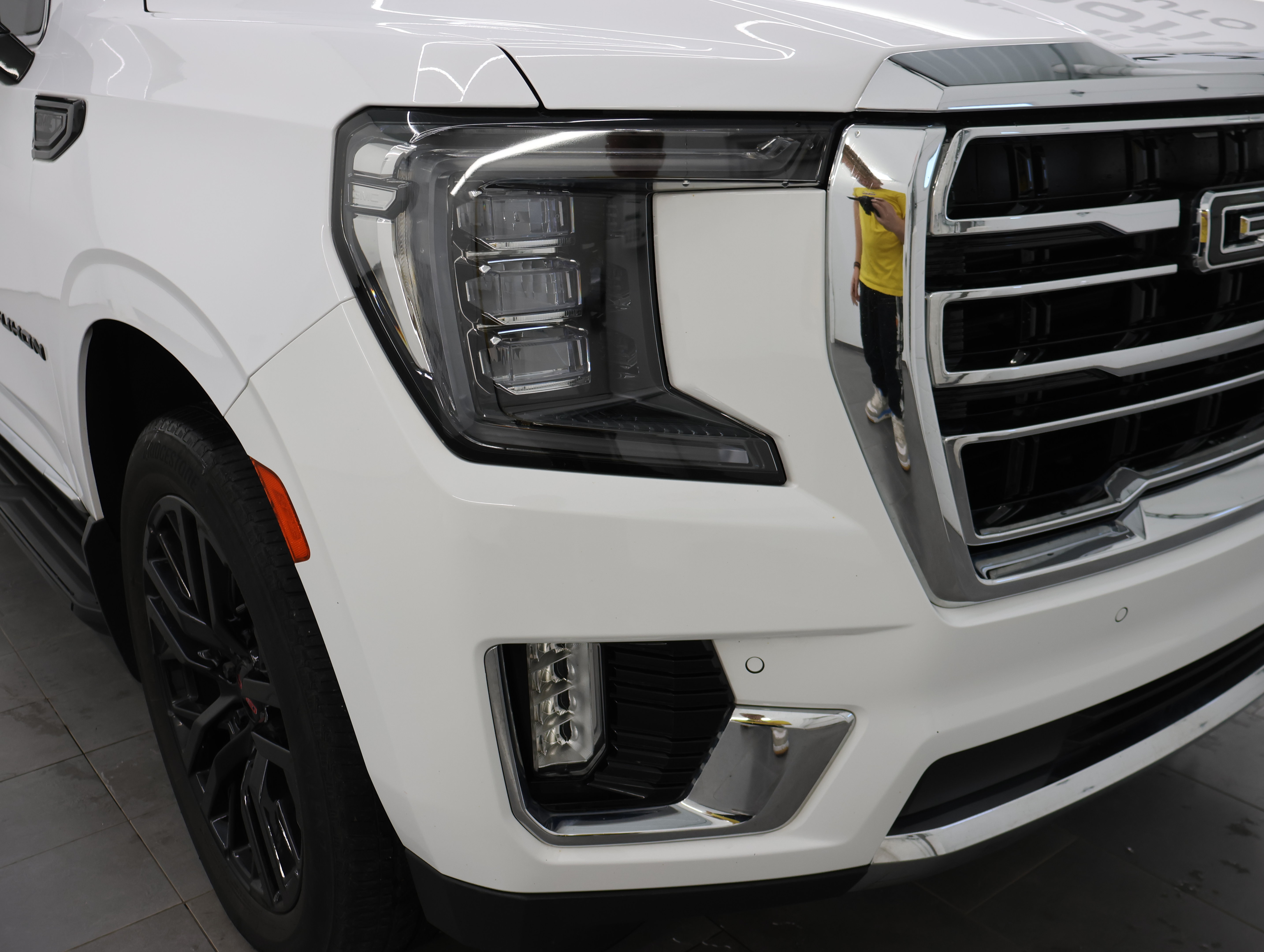 Used 2023 GMC Yukon SLT AWD/4WD image 30