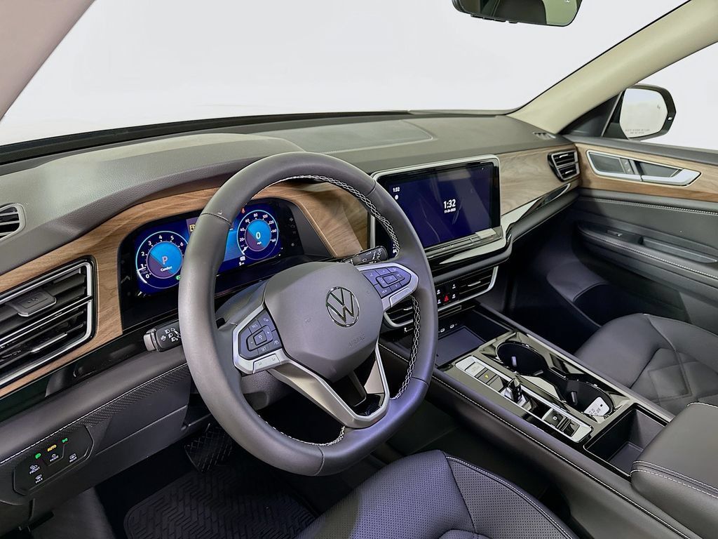 Used 2026 Volkswagen Atlas SE w/ Panoramic Sunroof Package FWD image 10