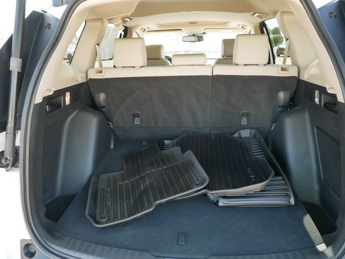 Used 2019 Honda CR-V Touring image 18