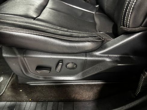 Used 2020 Ford F150 Lariat w/ Equipment Group 502A Luxury image 19