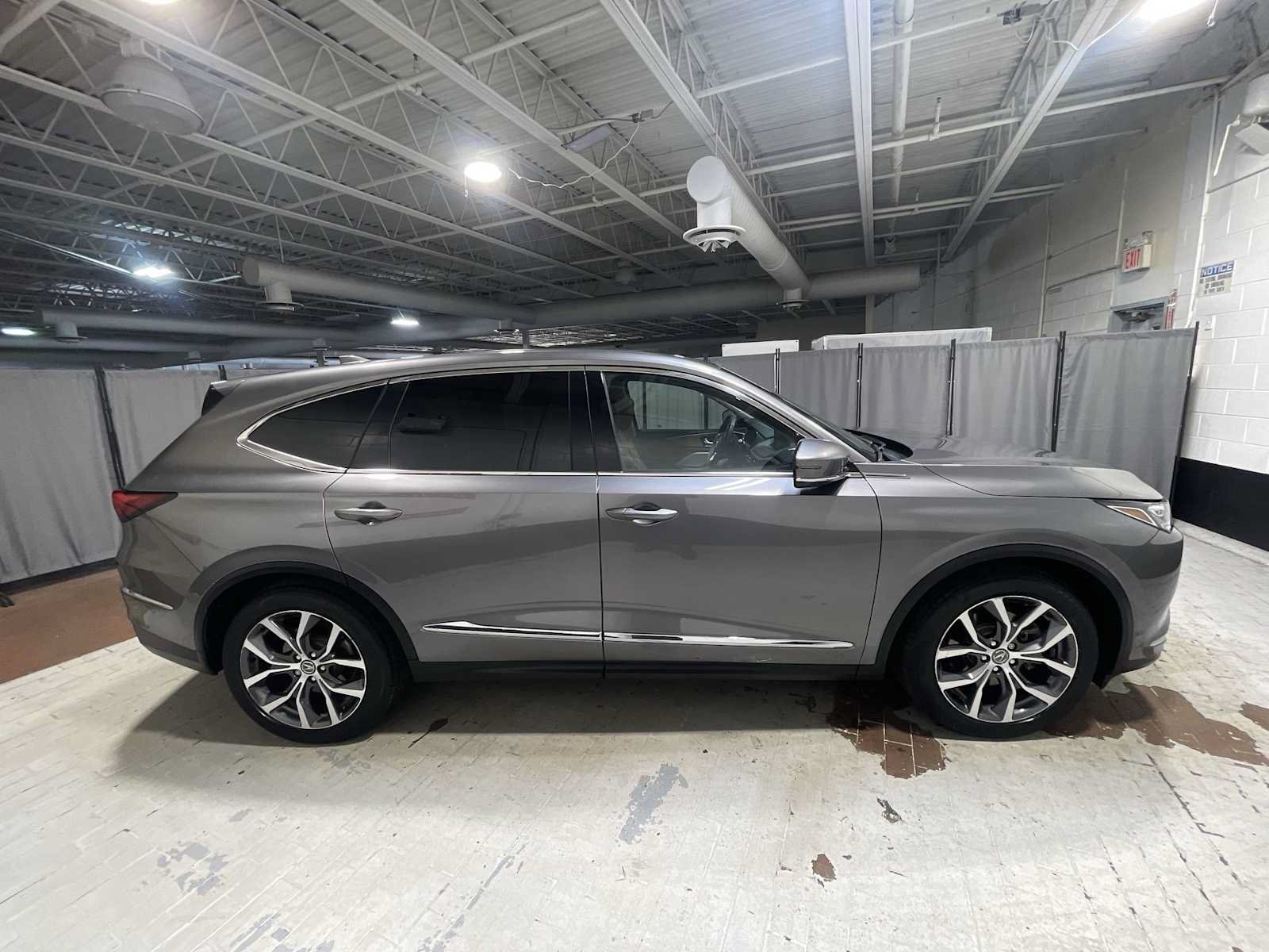 Certified 2024 Acura MDX w/ Technology Package AWD/4WD image 27