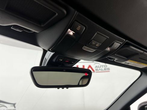 Used 2019 Mercedes-Benz SLC 300 w/ Premium Package image 26