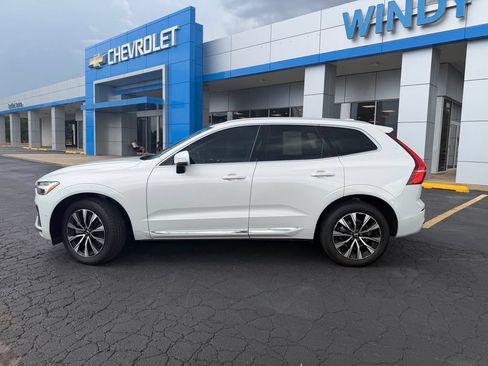 Used 2023 Volvo XC60 B5 Plus AWD/4WD image 2