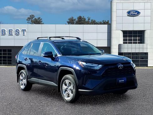 Used 2025 Toyota RAV4 XLE w/ Convenience Package AWD/4WD image 10