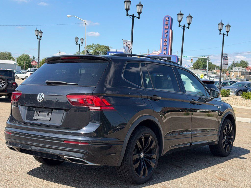Used 2020 Volkswagen Tiguan SE R-Line FWD image 5