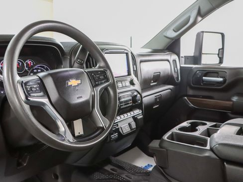 Used 2022 Chevrolet Silverado 2500 LT AWD/4WD image 23