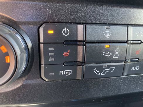 Used 2019 Ford F150 XLT w/ Equipment Group 302A Luxury AWD/4WD image 23