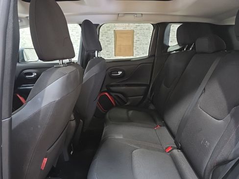 Used 2017 Jeep Renegade Trailhawk AWD/4WD image 15