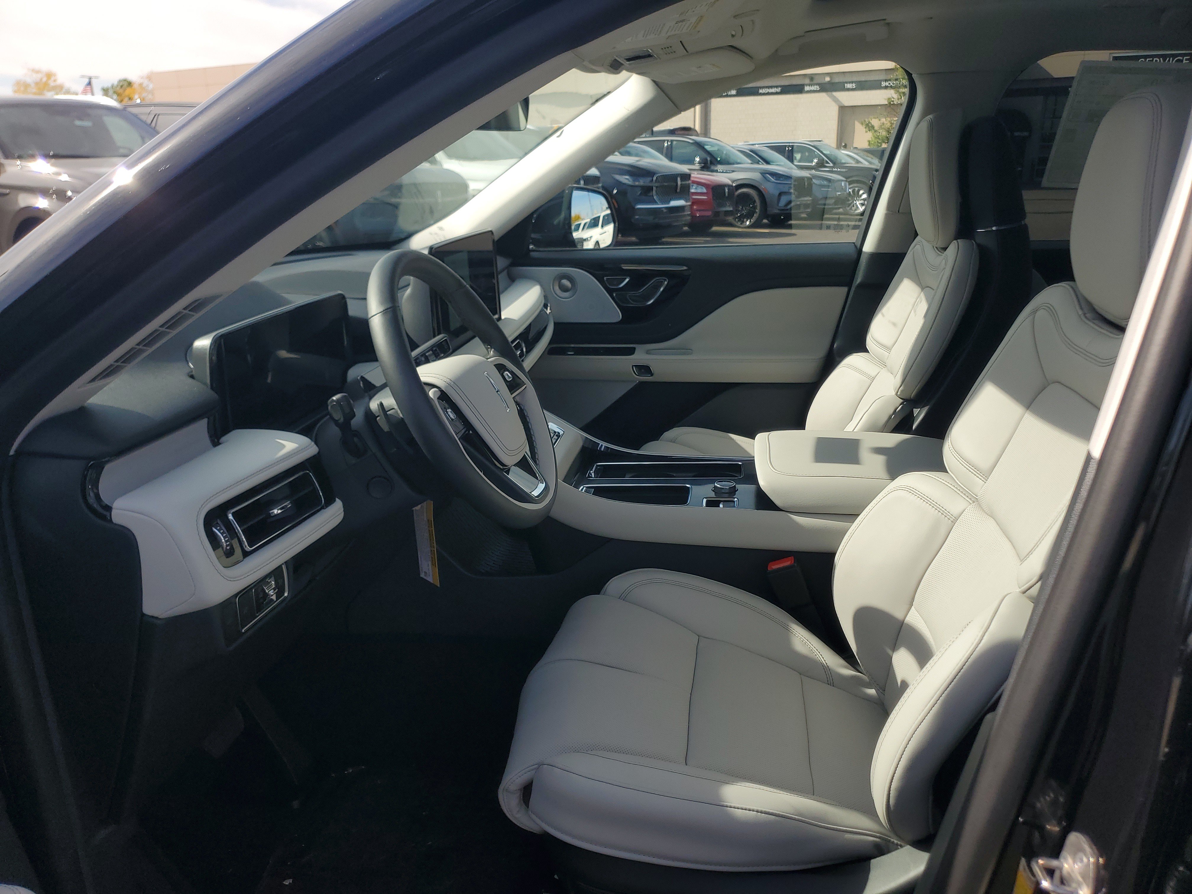 New 2027 Lincoln Aviator Reserve AWD/4WD image 11