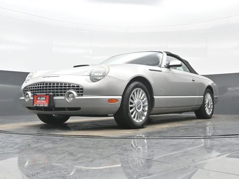 Used 2004 Ford Thunderbird image 23