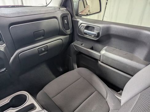 Used 2020 Chevrolet Silverado 1500 Custom w/ Custom Value Package image 8