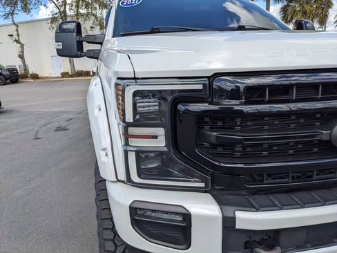 Used 2021 Ford F250 Lariat image 12