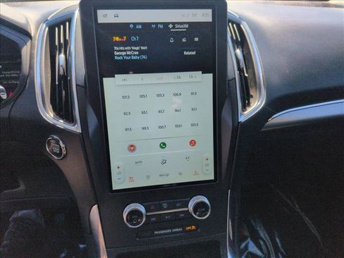 Used 2024 Ford Edge Titanium image 15