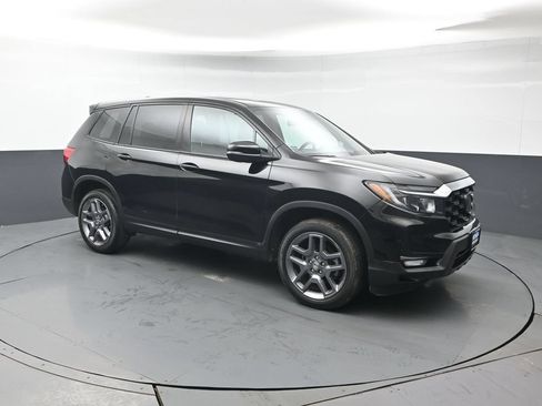 Used 2023 Honda Passport EX-L image 9